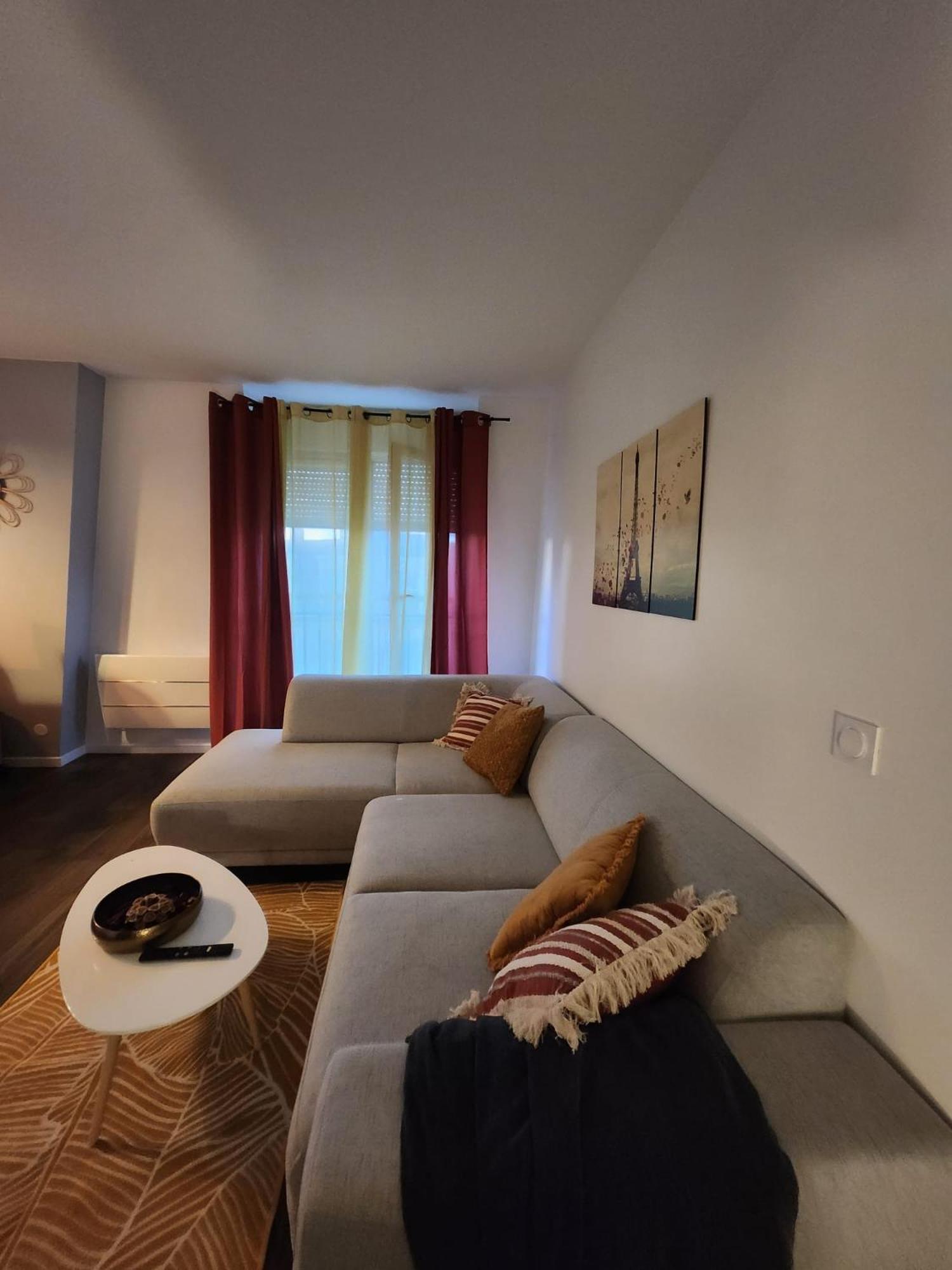 Apartment En Val D'erurope Chessy (Seine-et-Marne)